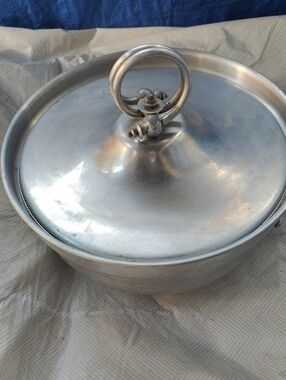 Classic Silver Aluminum Covered Casserole - Silver